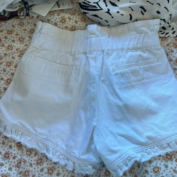 Antonio melani born on fifth white denim shorts - Picture 2 of 3